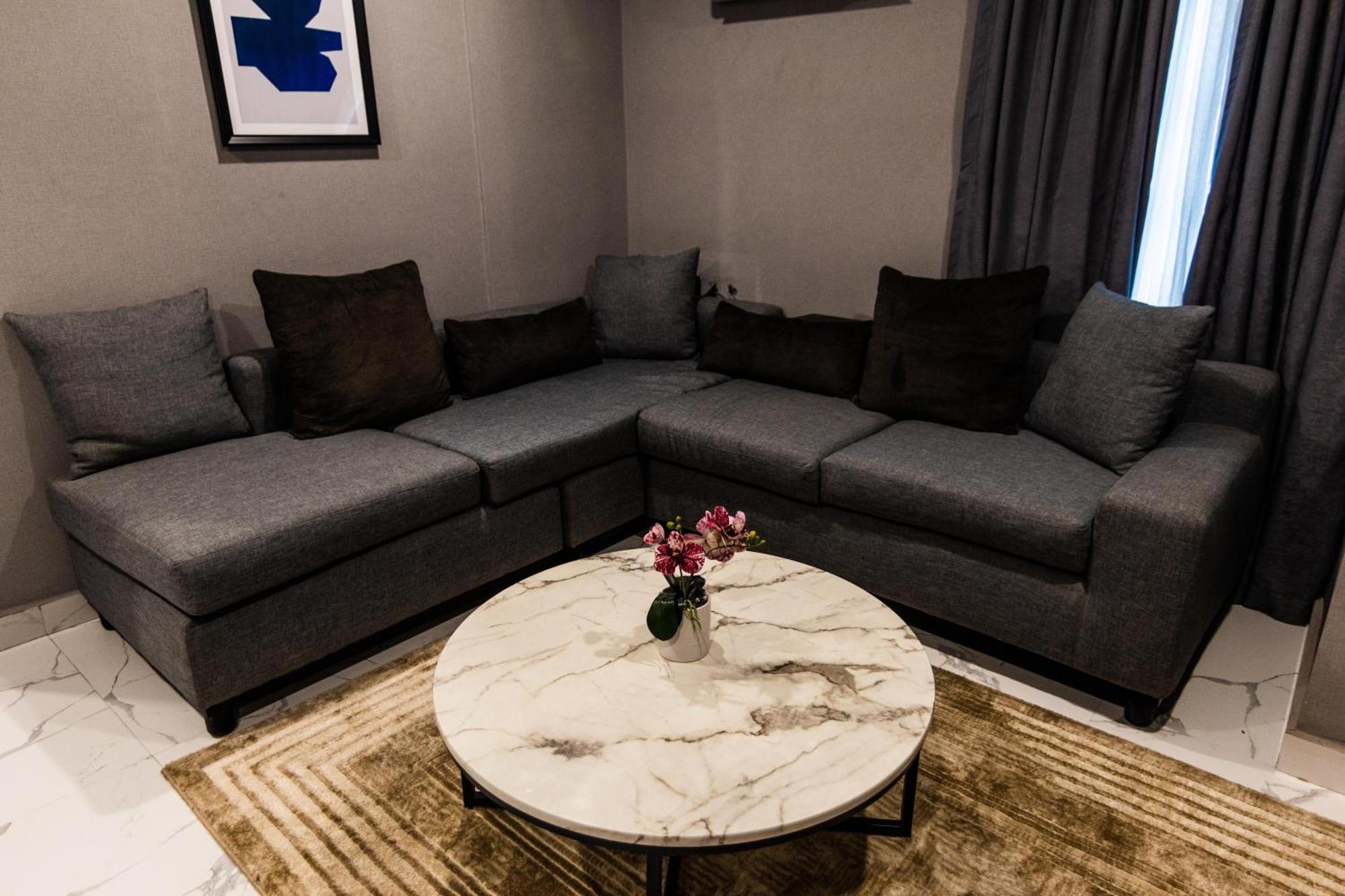 Bon Hotel Nest Garki II Abuja Esterno foto